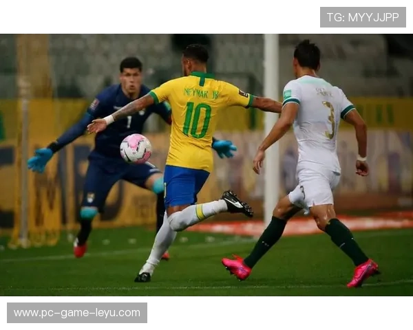 内马尔倒地铲传形成奇袭，巴西前场创造出绝佳机会