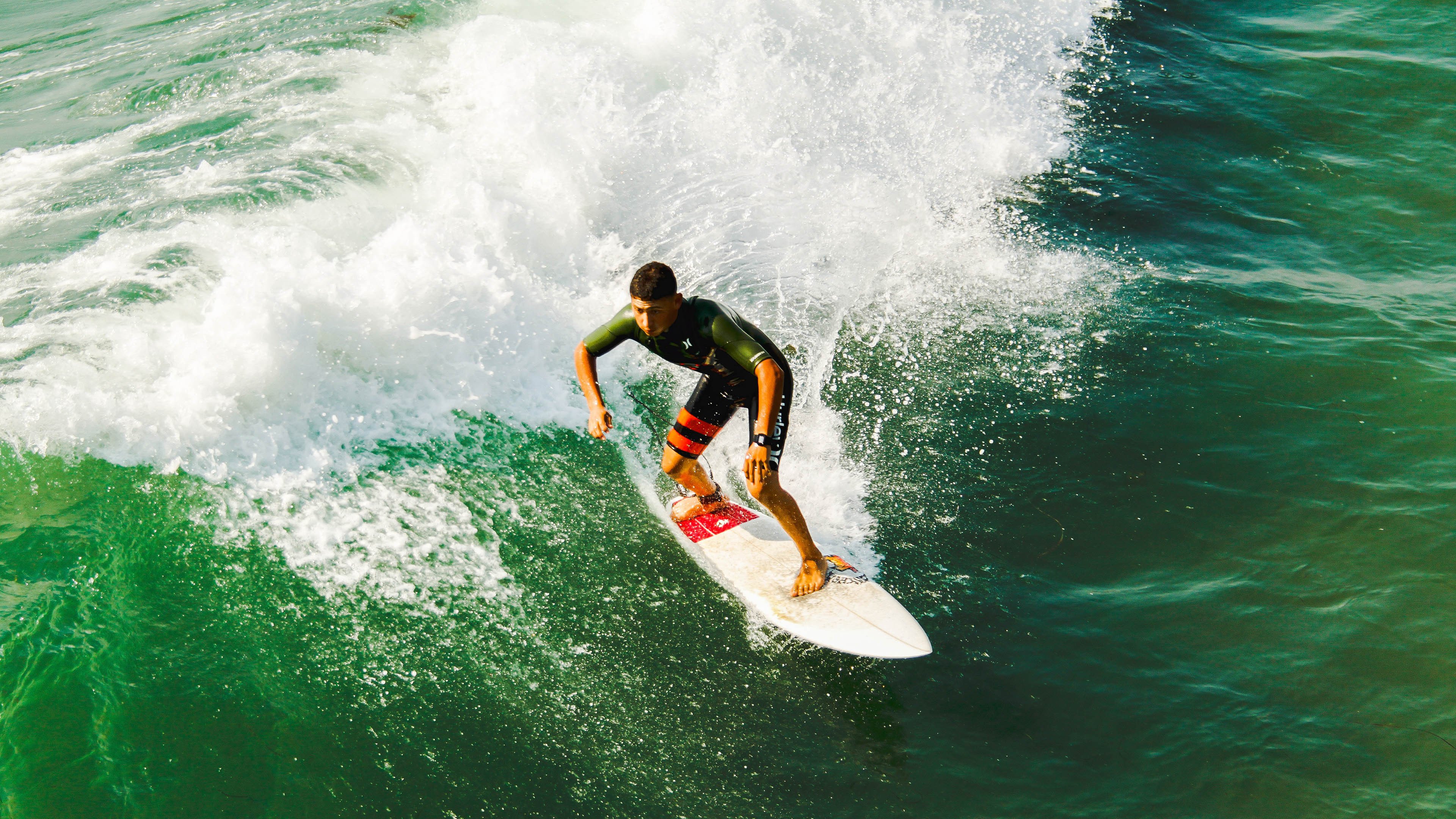 跳水动作精准吉尔吉斯斯坦收获信心，吉尔吉斯坦摔跤手